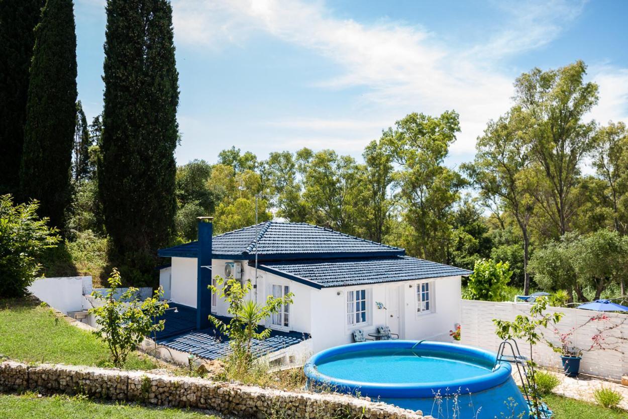 Villa Spiaggia Bianca Dafnila エクステリア 写真