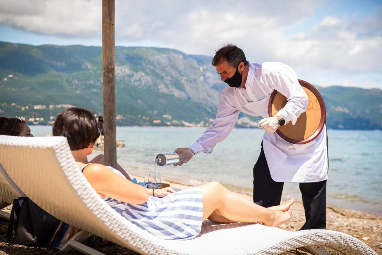 Villa Spiaggia Bianca Dafnila エクステリア 写真