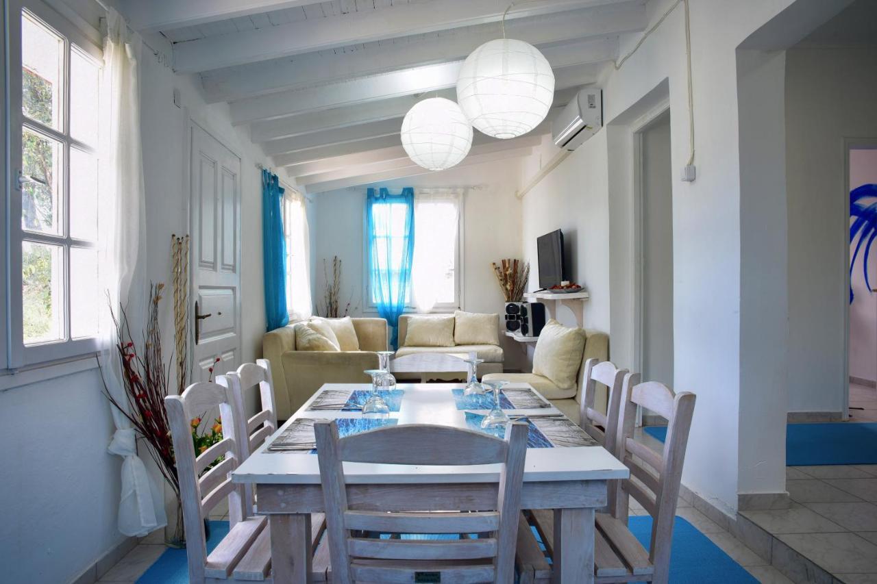 Villa Spiaggia Bianca Dafnila エクステリア 写真